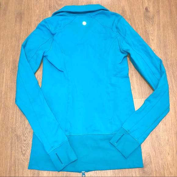 Lululemon Define Jacket - Picture 2 of 4